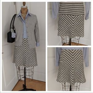 EUC LOFT Classic skater skirt!